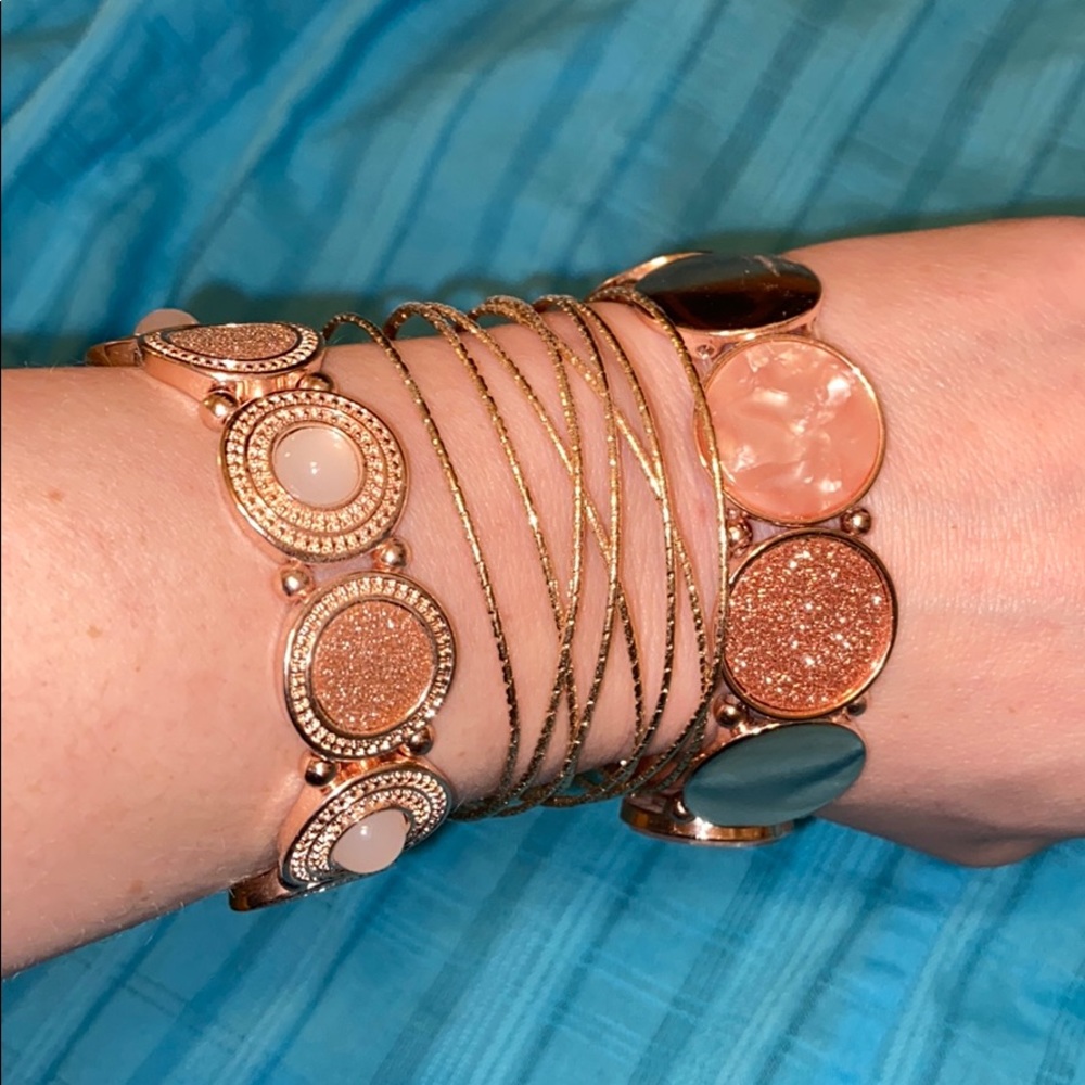 🔥Buy this bundle of 3 bracelets & get 2 free🔥